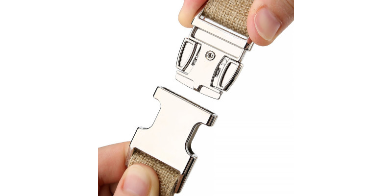 Modna khaki obroża od HUGGY DOGGY, wykonana z naturalnej tkaniny konopnej, dla eleganckiego wyglądu